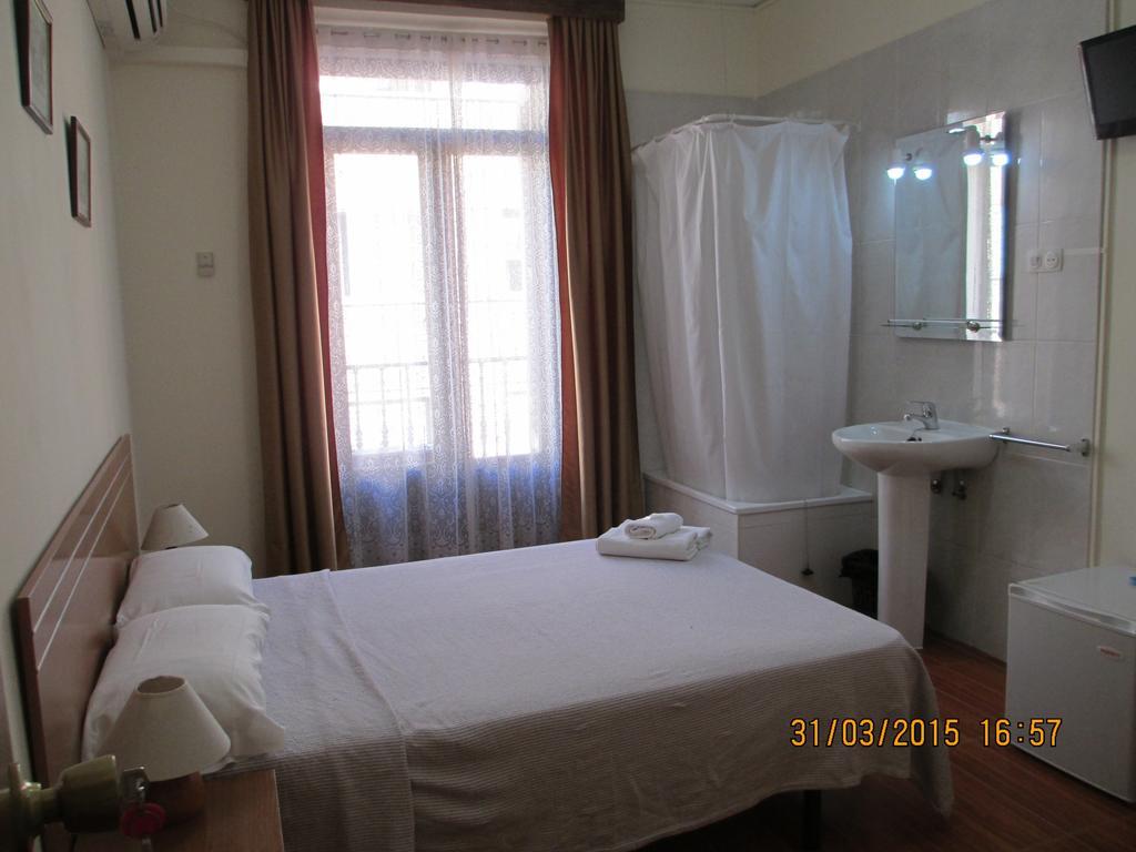 Hostal Machin Madrid Room photo