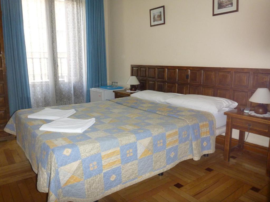 Hostal Machin Madrid Room photo