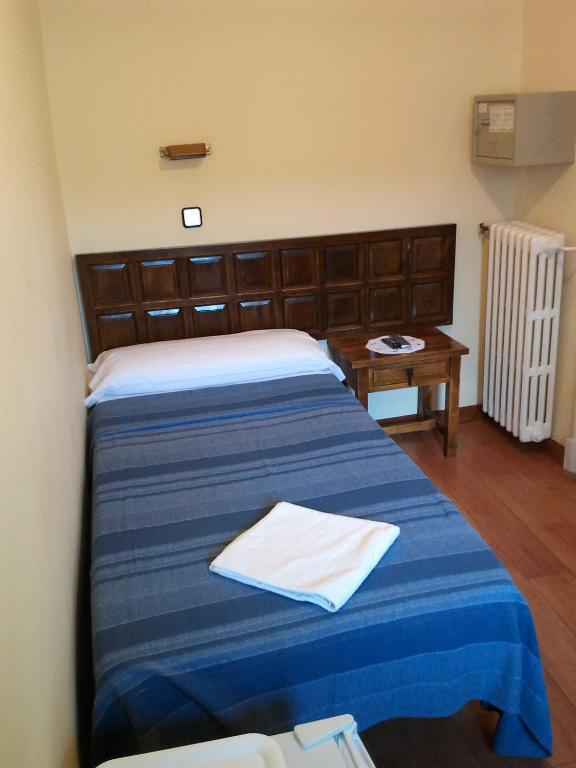 Hostal Machin Madrid Exterior photo